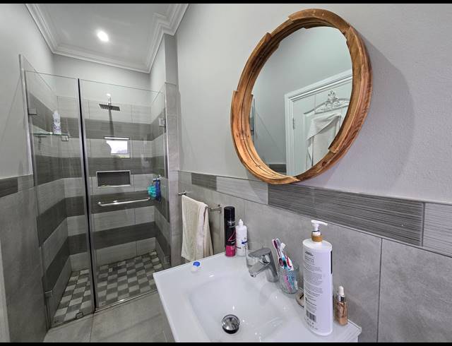3 BEDROOM HOUSE FOR SALE IN NEW SALT ROCK CITY